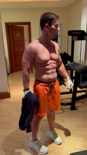 Mark Wahlberg Instagram - Good lighting and the @municipal shorts🔥 2024🔥📈 put in the work when everyone else is sleeping😎 #MunicipalPartner