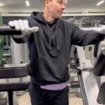 Mark Wahlberg Instagram - Work thru 🔥🔥 @municipal 🔥🔥📈 #MunicipalPartner