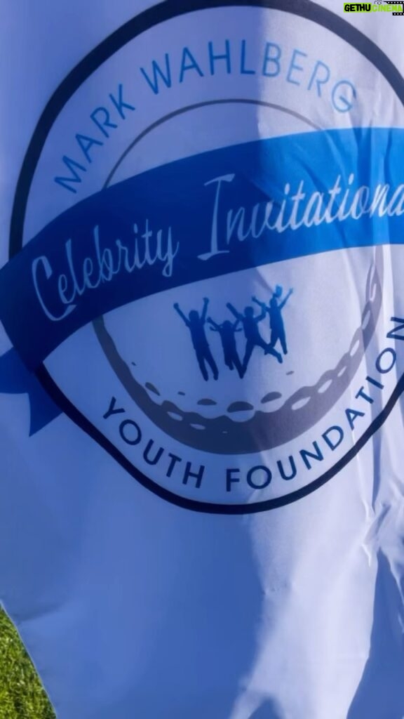 Mark Wahlberg Instagram - What an amazing event for @mark_wahlberg_youth_foundation ❤️ thank you everybody showing up and all your support🙏❤️🙏🏆❤️