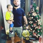 Markus Perez Instagram - “…O MELHOR PRESENTE DEUS ME DEU… A VIDA ME ENSINOU A LUTAR PRLO QUE È MEU…” MEU PRESENTE DE NATAL!!! “…THE BEST GIFT GOD HAS GIVEN TO ME… LIFE TEACHED ME TO FIGHT FOR WHAT IS MY…” MY CHRISTMAS GIFT!!! MARRY CHRISTMAS FOR EVERYONE 🎅🏼 #marrychristmas #feliznatal Ilha Da Rainha Da Morte