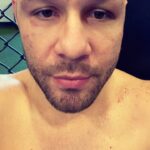 Markus Perez Instagram - WHAT IS HAPPENING TO THIS WORLD? O QUE ESTÁ ACONTECENDO COM ESTE MUNDO? I AM SO PROUD TO BE A PART OF THIS FAMILY @fightpfc @steve_williams12345 THANK U GUYS 🙏👊🏆🃏 #pillowfight #joker #moralvalues Ilha Da Rainha Da Morte