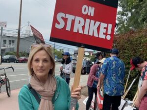 Marlee Matlin Instagram - It was a @switchedatbirthtv reunion on the picket lines in support of our creator @lizzyweiss and all the wonderful writers and producers and members of the @wgaeast @wgawest @wgastrikeunite @wgadailypicket #rebootsab #rebootswitchedatbirth