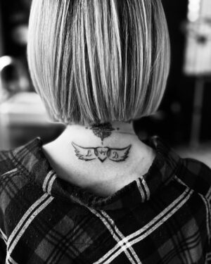 Marlee Matlin Instagram - At it again with my brilliant and dear friend @lukewessman…perseverance..four of my kids birth flower in a bunch…and Angel wings in memory of my mother and father. #libby #donald @bikeshedmotoco 🤟🏼 #notstoppinghere #14 #yesithurtalot #worthit