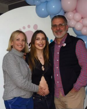 Marlee Matlin Instagram - This BEAUTY, our firstborn daughter is celebrating her 28th birthday today! Sarah Rose, you have been such pure delight to watch grow up from the day you were born to now. Your beauty, inside and out truly captures our heart daily. We are proud of you in every way. You never cease to amaze us as a beautiful, funny, smart and creative woman you’ve turned out to become. Motherhood is next for you in couple months and we are BEYOND excited for you and Frankie. Enjoy your birthday and we love you so much! @sarahgrandalski #birthdaygirl #1/19/96 #28!?!?!? #grandparentstobe💖 🎂🩷🤟🏼🎂🩷🤟🏼🍼🍼🤰🤰👧👧🤟🏼🤟🏼