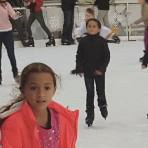 Marlon Jackson Instagram - Hello I hope everyone had a wonderful Thanksgiving holiday and enjoyed their loved ones. We did just that, Carol and I enjoyed every moment with our family, kids and G kids.
Sophia and Savanna on the ice.
#bekind carol jackson #studypeace marlon jackson