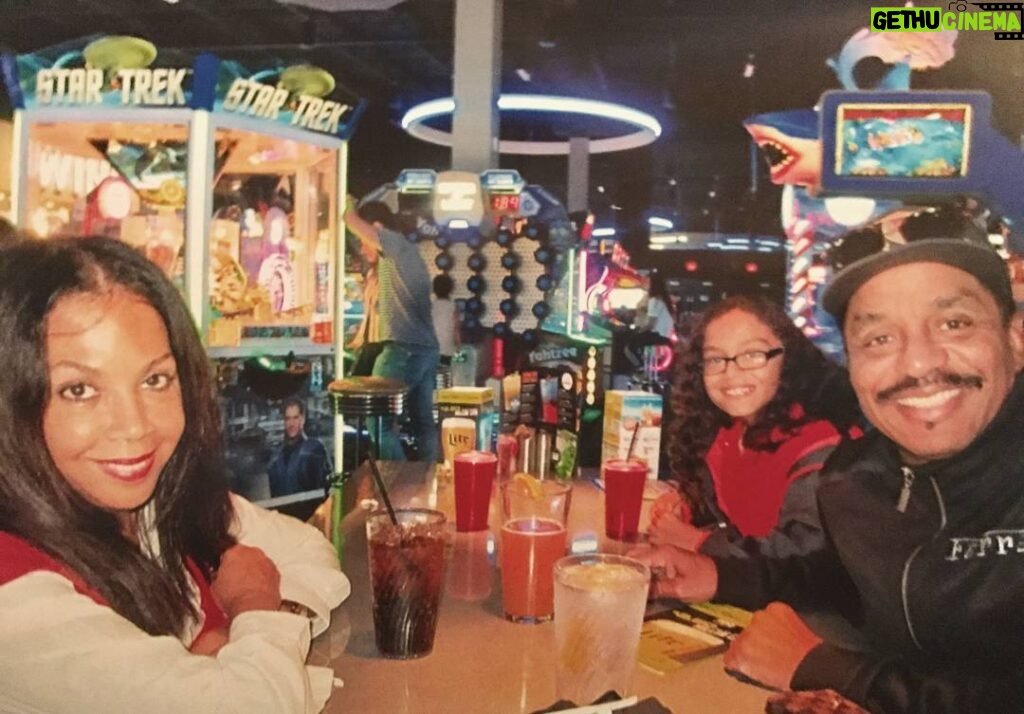 Marlon Jackson Instagram - Watching the football games at Dave & Busters, while the kids beat up on the arcade games. #bekind carol jackson #studypeace marlon jackson