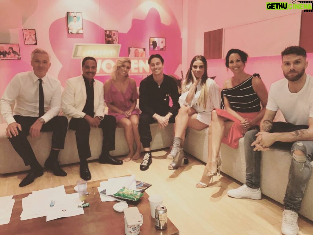 Marlon Jackson Instagram - In the green room, ITV studios London with the ladies of Loose Woman. #bekind carol jackson #studypeace marlon jackson