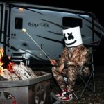 Marshmello Instagram - country boy. 📸: @isaiahengle_