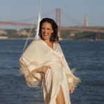 Marta Andrino Instagram - A chegar à festa de Verão da TVI, a minha preferida, como podem ver na última foto 🎉 @tvioficial Styling by @drucaa Glam by @danielainacio.mua Vestido @madebywho.pt Sapatos @aldo_shoes SUD Lisboa