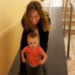 Marta Etura Instagram - Cuando tu hija te va a ver al rodaje y te hace la mujer más feliz del planeta #rodaryserfeliz #vivirrodando #trilogiadelbaztan #amorinfinito
