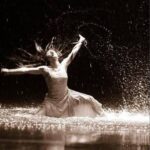 Marta Etura Instagram - Dance, dance otherwise we are lost. #felizdiainternacionaldeladanza #vivaladanza #amoladanza #pinabausch #fullmon