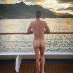 Marti Gould Cummings Instagram - Do I have your attention??? Early Voting Oct 28 - Nov 5 NYC COUNCIL ELECTIONS NOV 7 🍑 🌴 💋