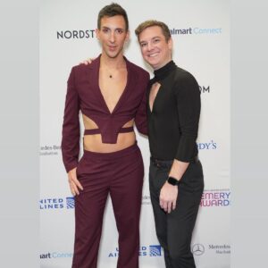 Marti Gould Cummings Instagram - Teamed up w @monica_lewinsky who was being honored last night to raise $ for @hetrickmartin - the funds raised will go directly to mental health services, meals programs, & education resources to help LGBTQIA youth ages 13-24 hmi.org to learn more

📸 @andrewwerner 
Outfit @mundellmodernpixels