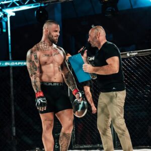 Matyas Viszlay Instagram - Ahojte. Včera výhra v prvom kole KO. Na @preshowmma 
Velký rešpekt súperovy ktorý to bral dva dni pred zápasom. Ďakujem velmi pekne za každu podporu. Nabuduce si užijete viac môj zapas Slubujem 🤛🏻😂 
@preshowmma 
@barbaer_konig 
@citygymkosice 
@zao_mma_ 
@malvinkablahucza 
@topteamkosice 
@medbax_eu