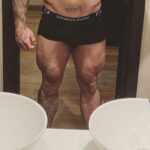 Matyas Viszlay Instagram - Cvič nohy 😂😭 #tattoleg #morningcheck #legday #legs #gym #tattoo Bratislava, Slovakia