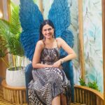 Maulika Patel Instagram - Merry Christmas Everyone 🧑‍🎄🎄🥂 For me Christmas = Love,Lights,Togetherness,blessings & Happiness ♥️ Wishing you a season that’s merry and bright 💫 @nelumbium_ What an amazing Musical vibe, Perfect Welcome 🎵🙌🏻 & The Event @urban_flea ✌🏻 Love you for this Christmas Reel @almaari_by_kranti 😘😘 #christmas #merrychristmas #love #lights #happiness #blessings #jesus #mothermary #prayers #togetherness #happiness #thankful #forlife #ahmedabad #ilovemyblessedlife💕