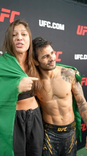 Mayra Bueno Silva Instagram - O encontro do campeão dos moscas com a desafiante ao título do peso-galo! 🏆

Que nota você dá para a dupla @Pantoja_Oficial e @Mayra_Sheetara? 🇧🇷

#UFC296
