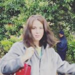 Mayra Hermosillo Instagram - Hace un año que nos conocimos en este proyecto, personas nuevas en mi vida y agradezco con todo mi corazón que me permitieran compartir días y noches de risas, pláticas, anécdotas, ideas, miedos. Muchas muchas gracias, Beto, por unirnos y por dejarnos crear contigo 🕷️