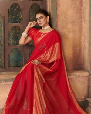 Meenal Sahu Instagram - Timeless classic ❤️

#saree #loveforever #grace #elegance #blackeyes #shootmode #model #catalogue #ethnicwear #sareeshoot #explore #beautiful #love #meenalsahu