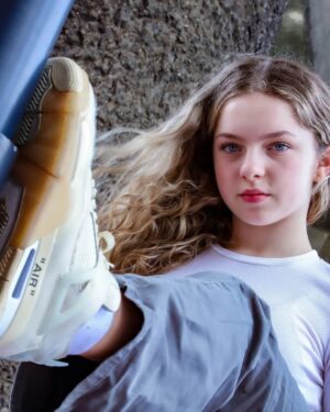 Meesha Garbett Instagram - Amazing #photoshoot with @nickmolnarphotography DM him with any enquiries 📸 

Which is your fave pic? ❤️‍🔥

#namedcollective #offwhite #jordan4s #jordan4universityblue  #jordan4offwhite