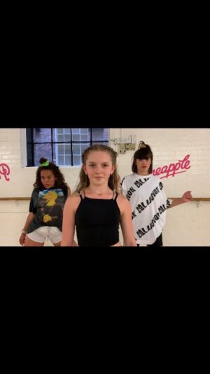 Meesha Garbett Instagram - Throwback to my first #commercialdance class @pineappledancestudios thanks @lizzie_mcconachie got me a passion for commercial I now love it. #vibe was 🔥 
#pineappledancestudios #meeshagarbett #redberetgirl #twerk @headnodagency