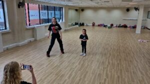 Meesha Garbett Instagram - How CUTE 👶 IS THIS LITTLE GIRL!
Her name is even MATILDA! 😍

Teaching today @shaunpaulsmithdance my own #choreography loved teaching this for the first time.

Going to be performing outside #kingfishershoppingcentre in #redditch come down and watch at 2pm today 👀 

It is me singing the start of the song 😁
#matilda 
#matildathemusical 
#matildathemovie
#schoolsong