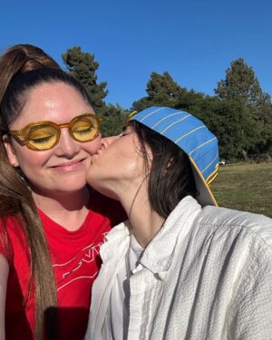 Megan Stalter Instagram - I’m glad kissing isn’t against sag rules 🤤