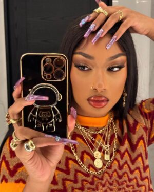 Megan Thee Stallion Instagram - 👋🏾📸