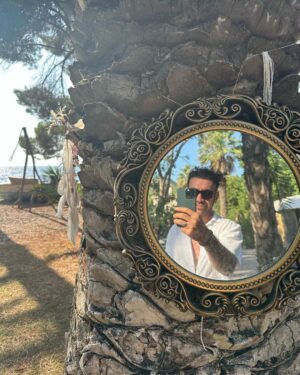 Mehmet Yılmaz Ak Instagram - Middle of nowhere🏖️
