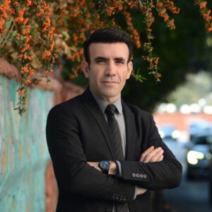 Mehmet Yılmaz Ak Instagram - #yargı bu akşam 20:00’de @kanald ‘de
@yargidizi @ayyapim 
Röportaj hürriyet kelebekte:)
