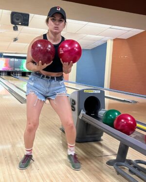 Melissa Cervantes Instagram - Bowling got me like… #sports #oldbabe #life #itsnotwrestling