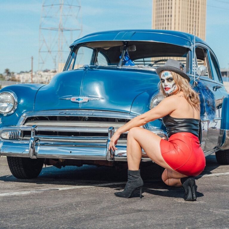 Melissa Cervantes Instagram - Who is ready to ride with me? #lowrider #la #lameramera #thunderrosa