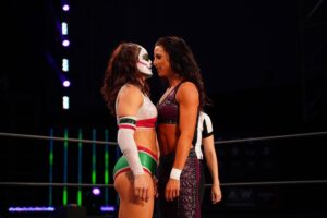 Melissa Cervantes Instagram - Respect for this woman @serenadeeb and I wish could share the ring one more time with you ❤️ #professor #womenswrestling #laneramera  #patienlywaiting