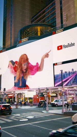 Mette Instagram - MAMA, WE MADE IT TO TIMES SQUARE! And nooooo this ain’t AI! What a day… hope you’re loving the METTENARRATIVE EP… like damn. I’d hop on a plane but… ya girl is rehearsing for my debut show in London on September 28th! CANNOT WAIT TO BE IN NYC performing @babysallright OCT 5 & LA @moroccanlounge OCT 10! xoxo❤️ @youtubemusic #mette #youtubemusic VAN GOGH MUSIC VIDEO Dir - @camille.summersvalli
