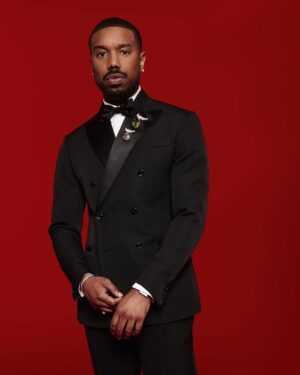 Michael B. Jordan Instagram - #Oscars 

Excited to be presenting the award for best cinematography with my co-star Jonathan Majors 

Photo: @tayojr 
Style: @jasonbolden 
Hair: @jove14 
MU: @tashareikobrown 
Suit: @louisvuitton 
Jewelry: @tiffanyandco