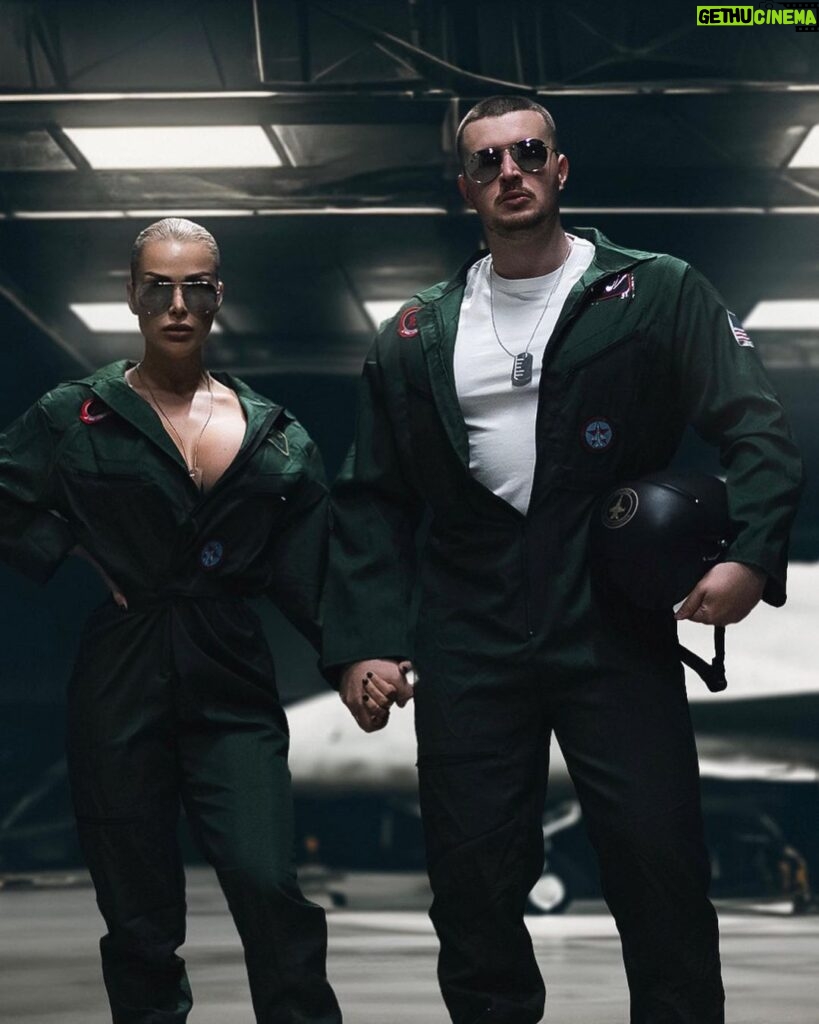 Michaela Marková Instagram - Hand In hand against the World 🫡🤍 #wonderlandhalloween#halloween#topgun#topgunmaverick #czechrepublic #czechfitness #czechgirl #slovakgirl #czechboy #couplegoals #costume #cvicime #dnesnosim #dnesobliekam #haloweencostume #slovakboy #prague Halloween Wonderland