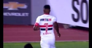 Michel Bastos Instagram - #tbt @saopaulofc x Internacional. #m1to25.