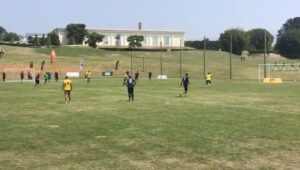 Michel Bastos Instagram - @caiobasoccercamp sem gol de bike do Micha não é caioba kkkkkkkk. Mais um  pra conta tá ,anota aí kkkkkkkk. obs: eu queria larga tá mas não deixaram 🤣🤣🤣🤣. Fui cobrado pelo cara da assistência ! Aliás escutei vc é um ingrato ( pq não marquei meu parceiro quando postei kkk vim e editei ) kkkkkk @emersonsheik te amo irmão ! Thank youuuu.