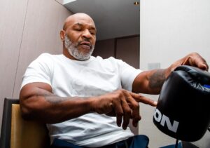 Mike Tyson Instagram - 🥊 🥊 🥊