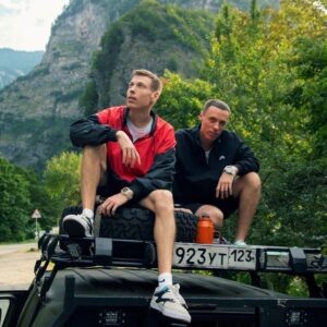 Mikhail Zasidkevich Instagram - Юность дана, чтобы петь песни Dabro под гитару, знакомиться, влюбляться и вечно находить возможность путешествовать!