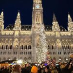 Milan Zimnýkoval Instagram - Sobota no Robota ♥️ #family #christmas #wien Rathaus Christmas Market Vienna