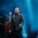 Milan Zimnýkoval Instagram - Som nesmierne vďačný za možnosť byť súčasťou vianočných koncertov Adama ĎURICU! Myslím, že toto bol nejaký míľnik, ku ktorému sa vrátime. Ďakujem aj za ten pocit, že som bol súčasť programu, nielen hlásič skóre 😜 ďakujem, že som bol v spoločnosti kamarátov - od účinkujúcich, legendárnej kapely, cez support okolo Adama, až po skvelých Adamových fanúšikov. Bol to komplet #onlygoodvibes pocit od A po Z (od Adama po Zimnýkovala) 💥a skvelé foto 🤩 @barcachle @ @wittnerik & @hanoutphoto 🤷🏻‍♂️ #dobrevecidadeju