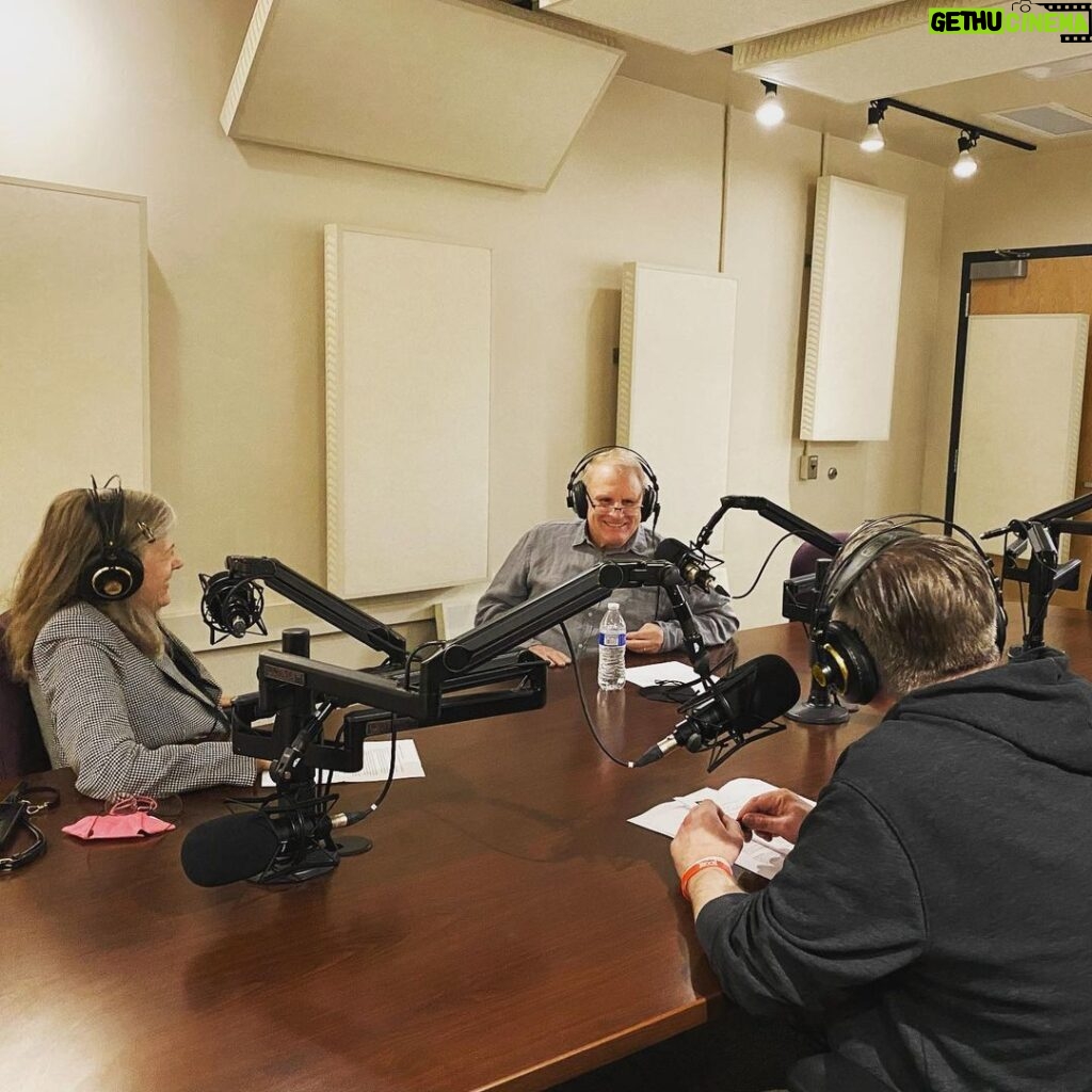 Mimi Kennedy Instagram - A little peek behind the scenes of yesterday’s press day with #GordonClapp for #PruPayne We had a great time talking about our careers and sharing stories with Mark McLemore of KUAZ, @arizonapublicmedia Southern Arizona’s @pbs and @npr station. I’ll let you know when it is available to listen! 📻 📸:Bitty Rosenberg @arizonatheatre @visittucson @visitphoenix @seanddaniels @stevendrukman #Mom #momtvshow #dharmaandgreg #nypdblue #takentothestage #theatre #arizonatheatrecompany