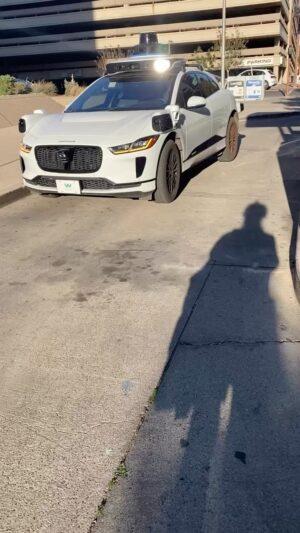 Mimi Kennedy Instagram - Self-driving car in #phoenix this weekend. 
Have you rode in one of these? 
#selfdrivingcar #driverlesscars