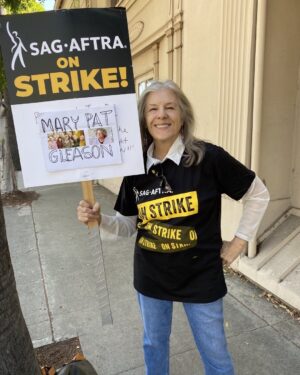 Mimi Kennedy Instagram - Marched today in memory of “one of the greatest character actresses!”- (as a fellow actor called out upon seeing my sign!) and a good friend- Mary on MOM: Mary Pat Gleason @todney @rod_todney_2.0 #SAG-AFTRA  Strike