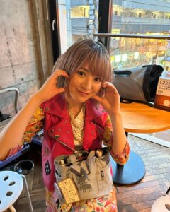 Mio Yuki Instagram - 「Naokiman HORROR SHOW」 もう早速みてくださった方もいて嬉しいです☺️ 私は、第1 話の「視線」に萩原みのりさん演じる東野ゆめの憧れのインフルエンサー・めいちょん役として出演させていただいています☺︎ DMM TV にて独占配信中です！ 是非チェックしてください！