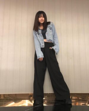 Miori Ohkubo Instagram - See u tomorrow👋
#BNK48 #MioriBNK48 #大久保美織