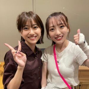 Miori Ohkubo Instagram - จบ concert Circle Jam แล้ว~!
มิโอรอเป็นคนที่จำอะไรไม่ค่อยเก่ง แต่ได้รับโอกาสแสดง 2 รอบ หัวของฉันระเบิดแล้วแต่มิโอริก็สามารถแสดงจนจบได้😭🙌
ซ้อม ประชุม ล่าม… เดือนนี้มันยากสำหรับมิโอริจริงๆ แต่รวมๆแล้วมันสนุกมากๆจริงๆค่ะ😁
มีความสุขมากที่ได้พูดคุยกับสมาชิก AKB48 ทุกคน หลังจากไม่ได้คุยกันมานาน!
พวกเขาใจดีและทำงานหนัก และเป็นโอกาสที่ดีสำหรับ BNK48 ที่จะได้เรียนรู้สิ่งใหม่ๆจากเขาค่ะ  ขอบคุณมากค่ะ🙇‍♀️

ในอนาคตมิโอริอยากจะทำ concert และงาน event กับวงพี่น้องสาว 48 group ด้วยกันอีกเยอะๆค่ะ ☺️

Finally, we get done with Circle Jam!
I'm not very good at memorizing things, but I was given the opportunity to perform 2 performances, and My head was going to explode, but I was able to finish it all😭🙌
Practice, meetings, interpreting, it was really hard for me this month, but all in all, it was really fun~😁
I was very happy to be able to talk with every AKB48 members after a long time!
They are kind and works hard, and it was a great opportunity for BNK48 to learn something new from them. Thank you very much🙇‍♀️

In the future, I want to do a lot of concerts and events and so on with many 48 sister groups together!☺️

サークルジャム、お疲れ様でした！
とにかく覚えるのが苦手なのに、2公演も出させていたただいて、頭が本当にパンクしてましたが、無事に終えることができました😭🙌
この1ヶ月間は、練習、ミーティング、通訳、めちゃくちゃ大変だったけど、全部ひっくるめ、めちゃくちゃ楽しかったー😁
久々にAKB48のみなさんとお話しすることができてとっても嬉しかったです！
優しくて、お仕事に一生懸命で、BNK48全体としても新たな学びがあった機会になりました。ありがとうございました🙇‍♀️

今後も海外グループがたくさん集まる様なコンサートやイベント等いっぱいしたいなぁ〜！☺️ﾜｸﾜｸ

#BNK48 #MioriBNK48 #大久保美織 #Miichan #AKB48 #CGM48 #JKT48 #AKB48teamTP #akb48groupcirclejam2023