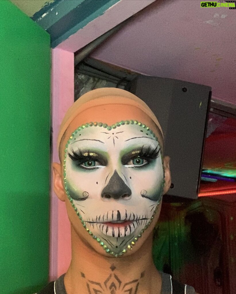 Miss Abby OMG Instagram - Feliz dia de los muertos!💀Well kinda late i know haha But @sierra_tequila party was amazing!!💀✨ I did my makeup with the new paint sticks SFX from @nyxcosmeticsnl and omg!!! It turned out so good! I can’t wait to try new things!🖤🏴‍☠️💀 #missabbyomg #nyxcosmetics #sierratequila #partyliketheresnotomorrow #paintedbyabby #diadelosmuertos #tequilla #skull Club NYX