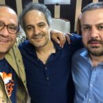 Mohammad Shayesteh Instagram – پرویز شهبازی «طلا» را می سازد
.
پرویز شهبازی به زودی ساخت هفتمین فیلم سینمایی اش را آغاز می کند
.
پیش تولید این فیلم با نام «طلا» که اثری پر بازیگر است به تهیه کنندگی رامبد جوان و محمد شایسته آغاز شده است و اواخر اردیبهشت ماه جلوی دوربین می رود
.
«طلا» دومین فیلم از سه فیلمی است که رامبد جوان و محمد شایسته با همکاری یکدیگر می سازند. پیش از این فیلمبرداری «قانون مورفی» به پایان رسیده بود و سومین فیلم به کارگردانی مجید صالحی نیز به زودی کلید می خورد